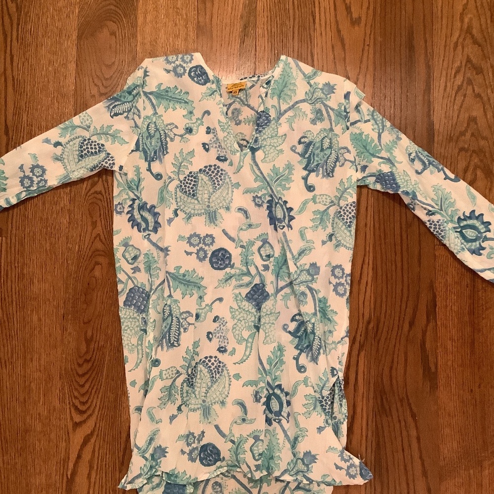 Roberta roller rabbit cover up, size XS, Amanda print